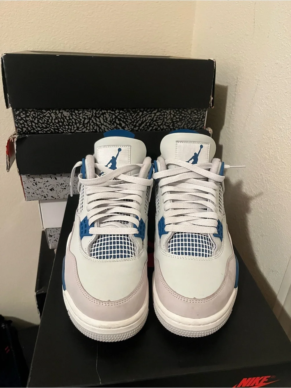 Air Jordan 4 military blue